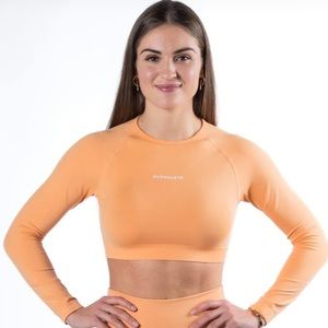 Alphalete Amplify Long Sleeve Crop Cheeky Coral Medium